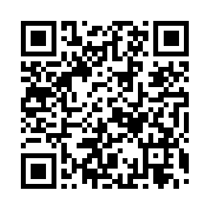 澹台凌月抬头看向空中缓缓汇聚的灵气二维码生成