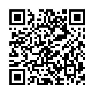 火车的车皮上更是堆满了军械和军用装甲车二维码生成