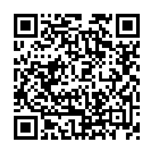 灵牌上用一种赵纯良认不出来的文字写了很多字二维码生成