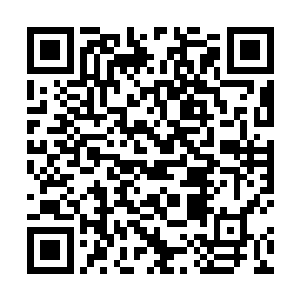 炙热的锥形火焰在前面造成了一片三角锥形的空白地域二维码生成