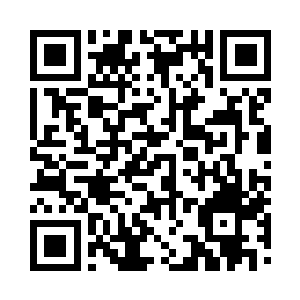 烂菜叶子甚至是石块等投向猪笼里的两人二维码生成