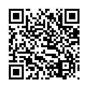 烈火战队的队长半死不活地躺在地上二维码生成