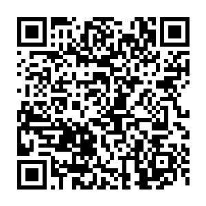 热卡市的这座大型炼油厂几乎是周边十几口油井剩下的唯一一个炼油厂二维码生成
