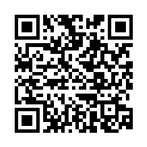 然后一把拉住了走在正中间的领导二维码生成