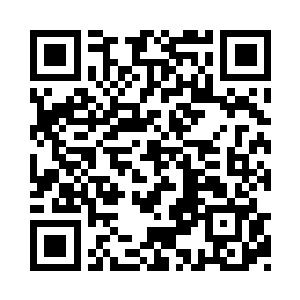 然后一身穿锦袍二十多岁的年轻男子走了进来二维码生成