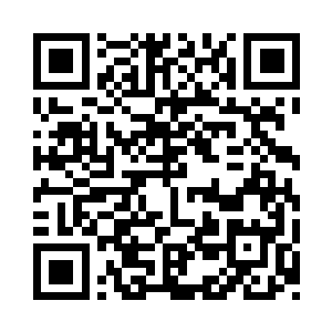 然后不偏不倚的落在祭桌上的白色磁盘中二维码生成