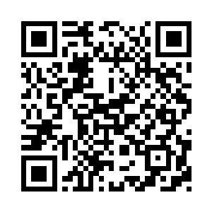 然后两个人就亲密无间地走了出去……二维码生成