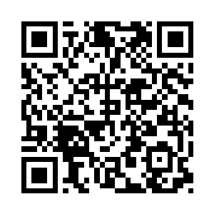 然后从口袋里拿出了一袋子粉末状的东西二维码生成