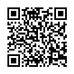 然后从怀中掏出一把巴掌大小的袖珍短剑二维码生成