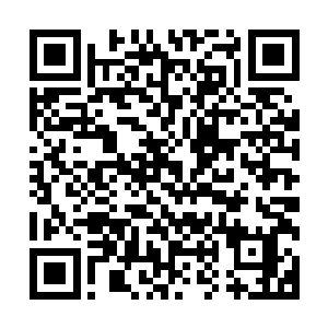 然后他们大部分人立刻开始朝着崔勃他们射击的方向开始射击二维码生成