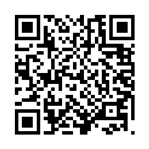 然后伸手帮他们擦去了早已经失控的眼泪二维码生成