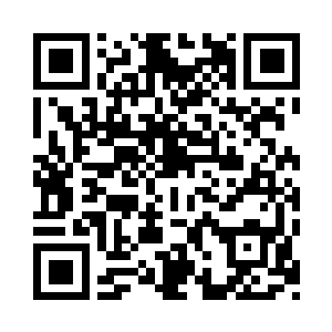 然后低下身子将晏菱清和晏绪爱扶了起来二维码生成