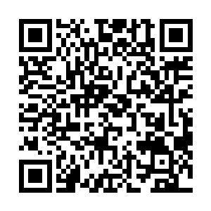 然后依靠博柏利的经典品质成为四十岁以上男人们的选择二维码生成