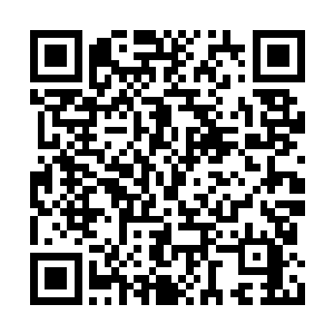 然后便揽上刘萱的腰一个纵身又回到了快船之上二维码生成