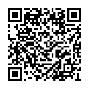 然后便满脸笑容的和崔昊哲三人一起将红绸剪断二维码生成