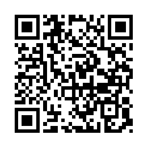 然后便见一辆红色的奔驰跑车缓缓开了过来二维码生成