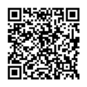 然后医生在他屁股上拉了一块皮补到了他的脸上二维码生成