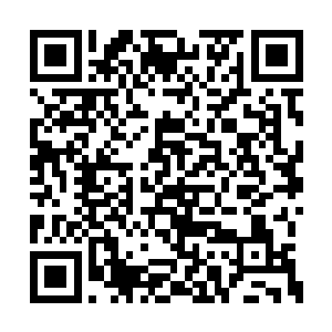 然后又向吴岩详细解说了如何使用这令牌的手法二维码生成