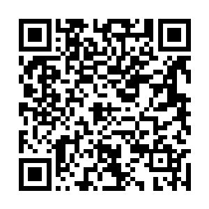 然后和左伯清赶紧带着酒菜来到了李师师的阁楼里二维码生成