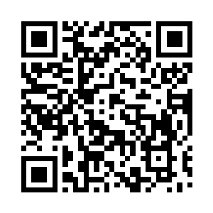 然后喝了一口酒掏出一张符朝坟坑里面一扔二维码生成