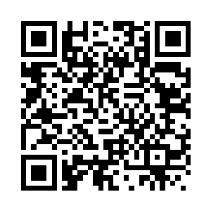 然后将手里的水果礼盒放在了她的二维码生成