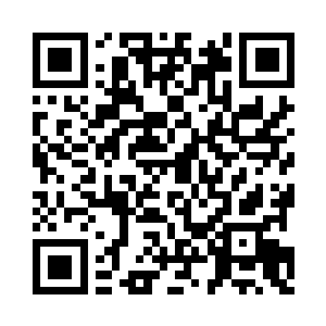 然后就拉着孟瑶走进了旁边的一家品牌内衣店二维码生成