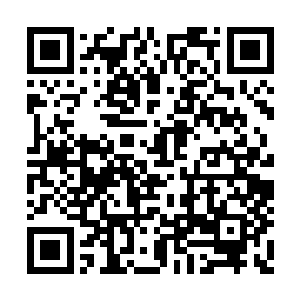 然后就看见这一条光束对着天花板射了出去……二维码生成