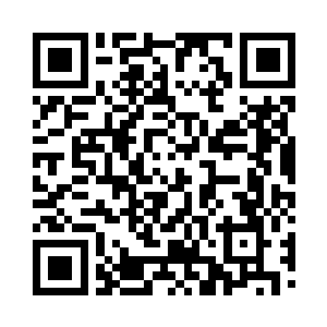 然后我和齐凯一起给她护送到楼道门口二维码生成