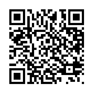 然后我把尚老放到一个大真皮沙发上二维码生成