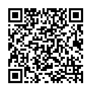 然后才进入到那穿着男人服饰的女修所给的客栈中二维码生成