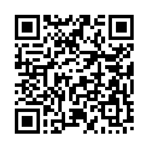 然后抓起桌上的水果刀开始削苹果二维码生成