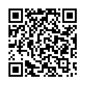 然后拿过旁边的毛巾给她擦身上的水分二维码生成