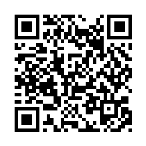 然后根据他和外星人的爱情故事写一个剧本二维码生成