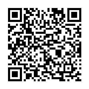 然后漫天的黑色的剑芒也直接朝着周围的众人的身上笼罩过去二维码生成