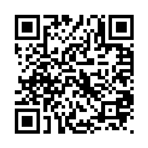 然后灰头土脸的从两辆大巴的旁边离开二维码生成