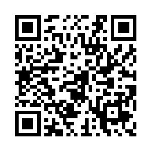 然后用没穿鞋的右脚将足球设想了球门二维码生成