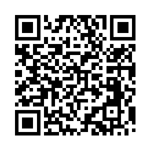 然后目光微微有些微寒的看着几个人二维码生成