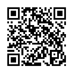 然后直接一巴掌狠狠的朝着刘天河的脸上扇去二维码生成