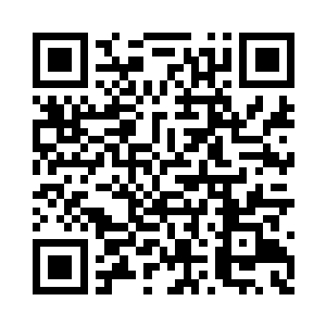 然后直接脱掉了自己身上的皮制防风厚雨衣二维码生成