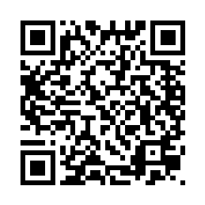 然后瞬间被马路上面的雨水给稀释二维码生成