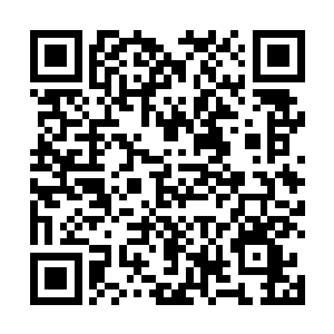 然后红衭的双手和双脚就全部被人给用军用手拷给拷住二维码生成