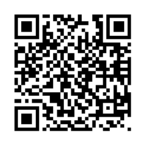 然后视线就被大厅中间的一处吸引住了二维码生成