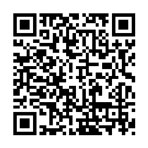 然后跟着自己的母亲老老实实的去了自家的茶馆二维码生成