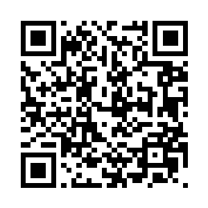 然后转身朝后台准备的房间走了过去二维码生成