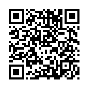 然后连房门也没关就脱掉了丝绸睡衣二维码生成