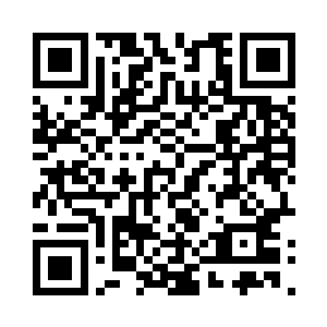 然后雨果就和约瑟夫两个人朝着大厅方向走去二维码生成