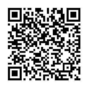 然后顺着剑阵最中心的一把金色巨剑注入到了万能魔方之中二维码生成