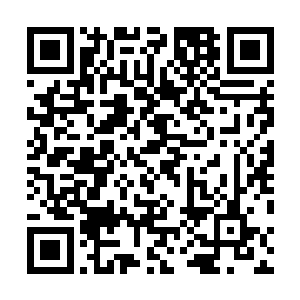 然而她寒着声音的一句话却如同一盆冷水从头顶倾泻而下二维码生成
