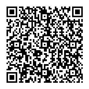 然而就在剑尘刚接近阴阳圣石五十米距离时一道白色的人影悄无声息的浮现挡住了剑尘的去路二维码生成