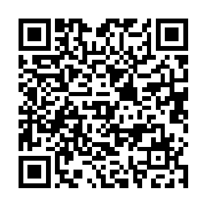 煞气护体的澹台璃的身形这个时候再次在古屋内里显现二维码生成